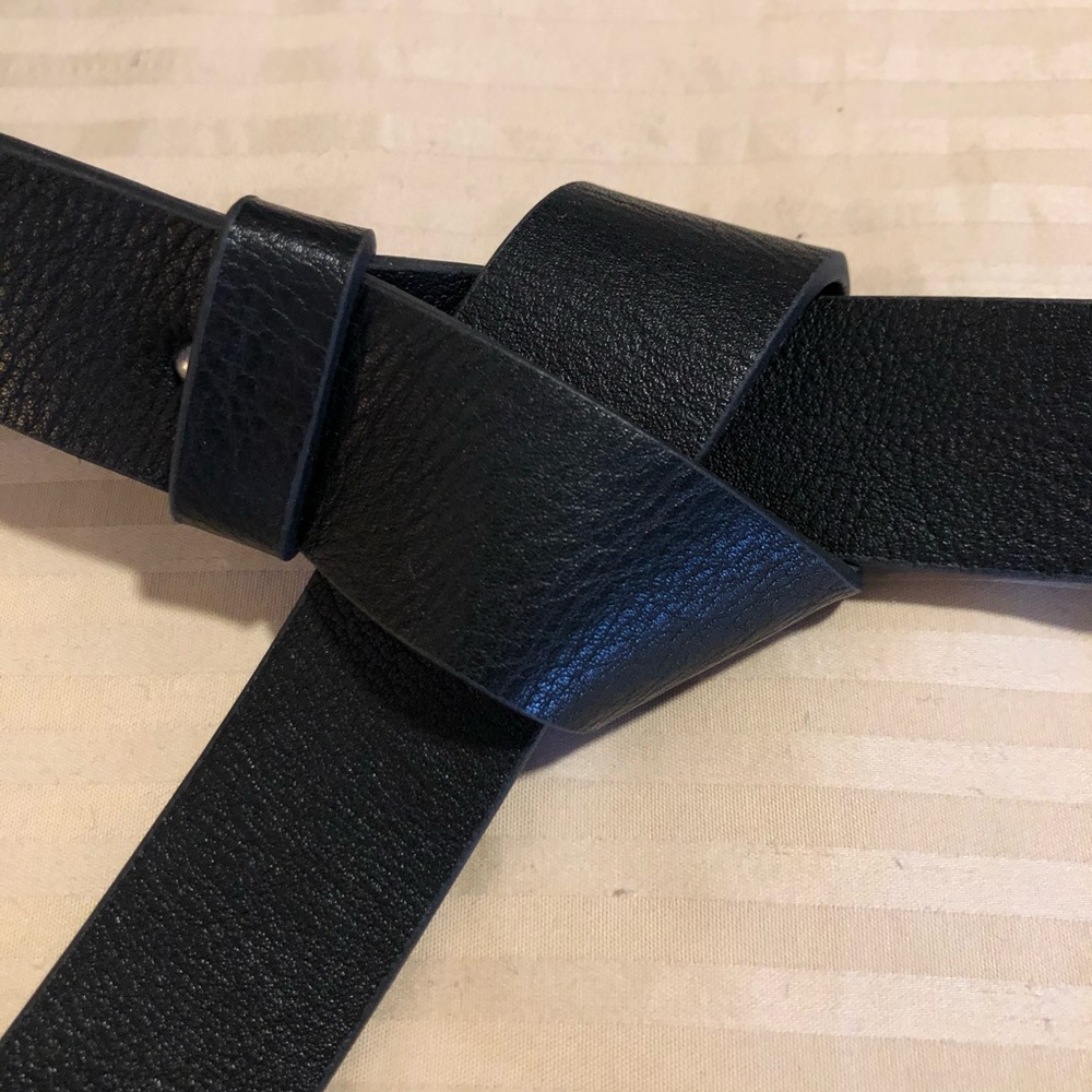 2 Express Belts - Picture 2 of 8